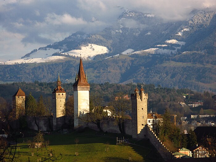 Luzern, Stadtmauer.jpg